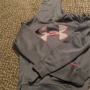 under armour!! smoking free!😊